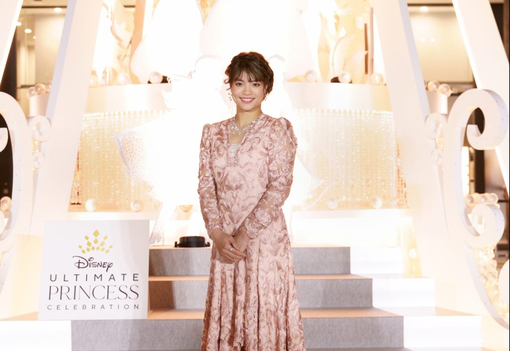 ドレスアップした”プリンセス”阿部詩選手